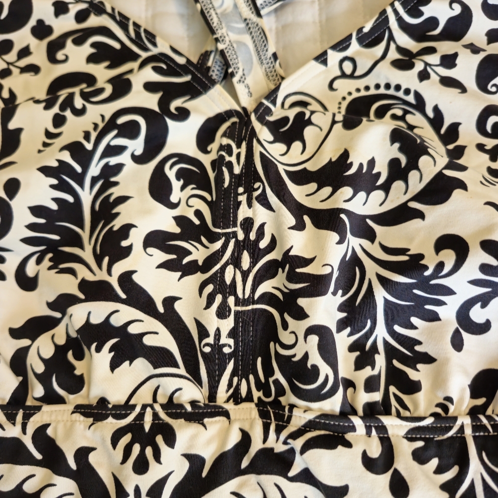 LANDS END BLACK AND WHITE TANKINI/BATHING SUIT TOP SIZE 16W - Picture 3 of 10